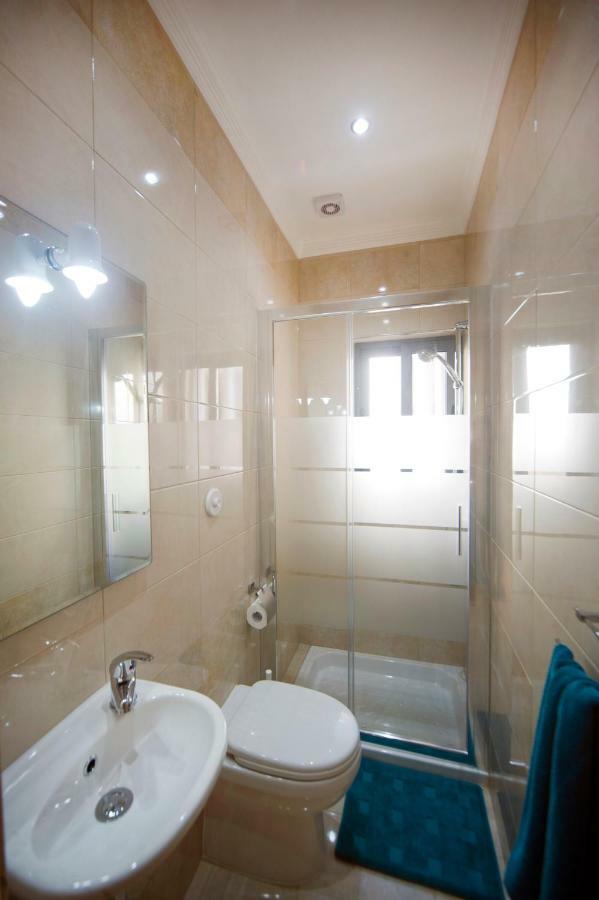 Sliema Duplex 1 Bedroom Apartment With 2 Bathrooms- Sleep 4 מראה חיצוני תמונה